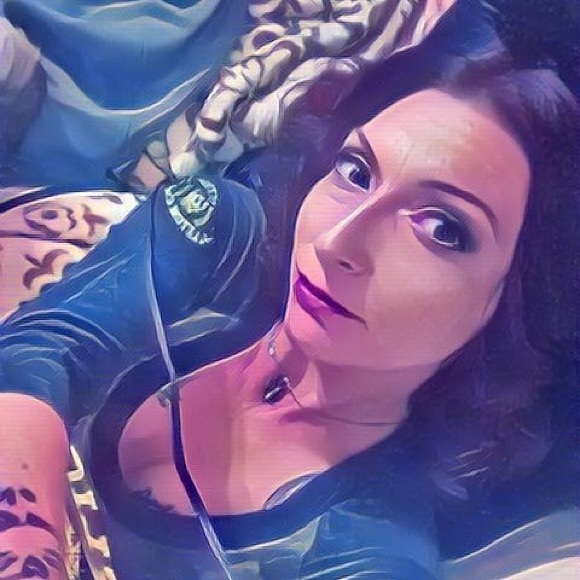 Meet your Posher, Shawna - Picture 13 of 16